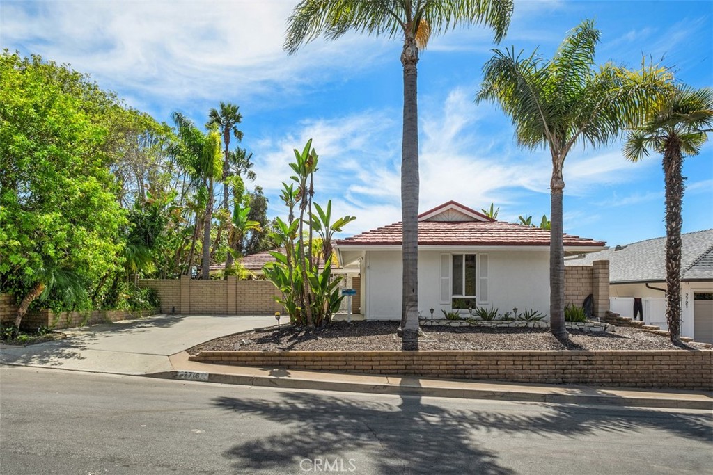 Located on a single load street. - 2719 Via Montecito, San Clemente CA 92672 - photo 2