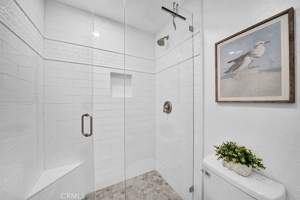 Large walk in shower in master - 2897 Calle Heraldo, San Clemente CA 92673 - photo 11