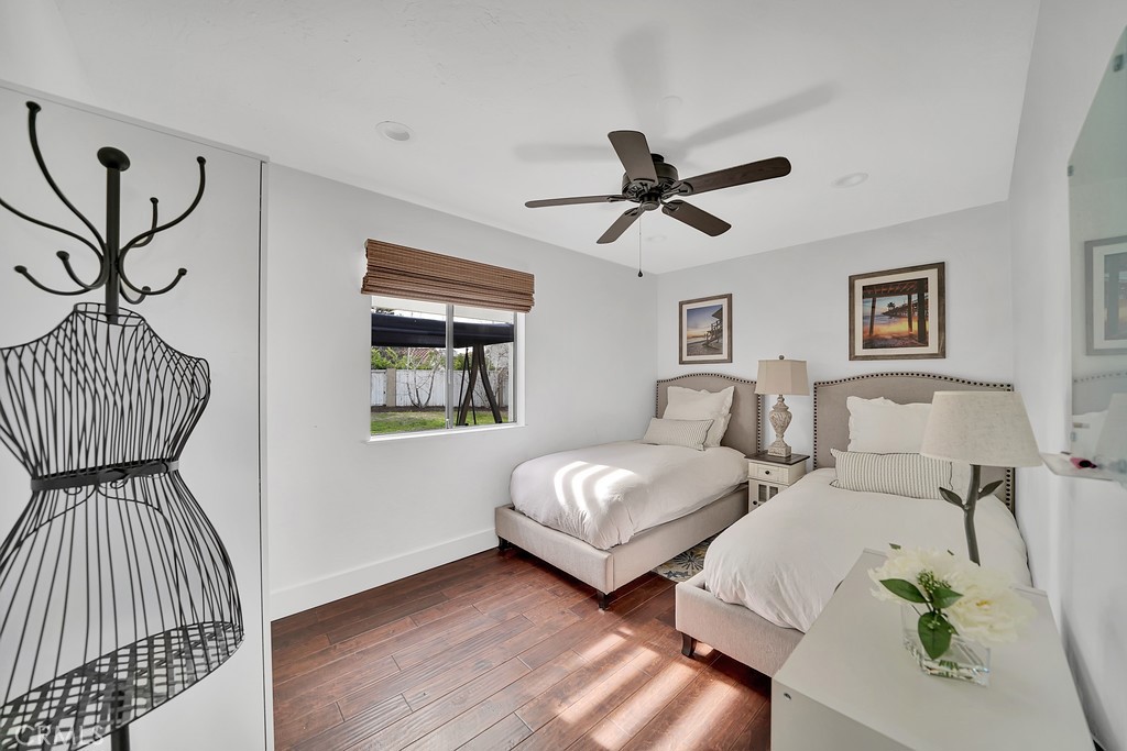 Bedroom #3 with t2 twin beds - 2897 Calle Heraldo, San Clemente CA 92673 - photo 13