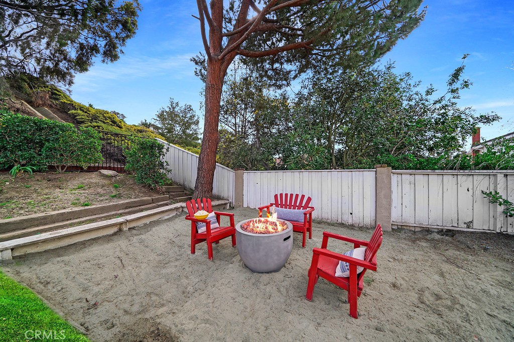 Propane firepit - 2897 Calle Heraldo, San Clemente CA 92673 - photo 21