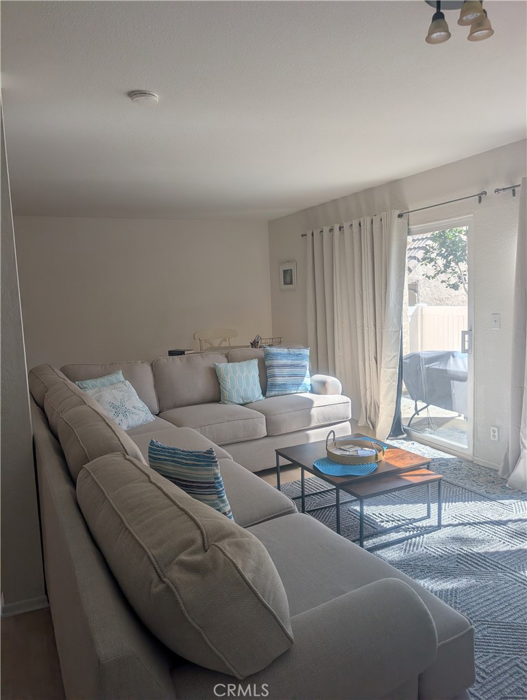 Living room - 2914 Camino Capistrano, San Clemente CA 92672 - photo 2