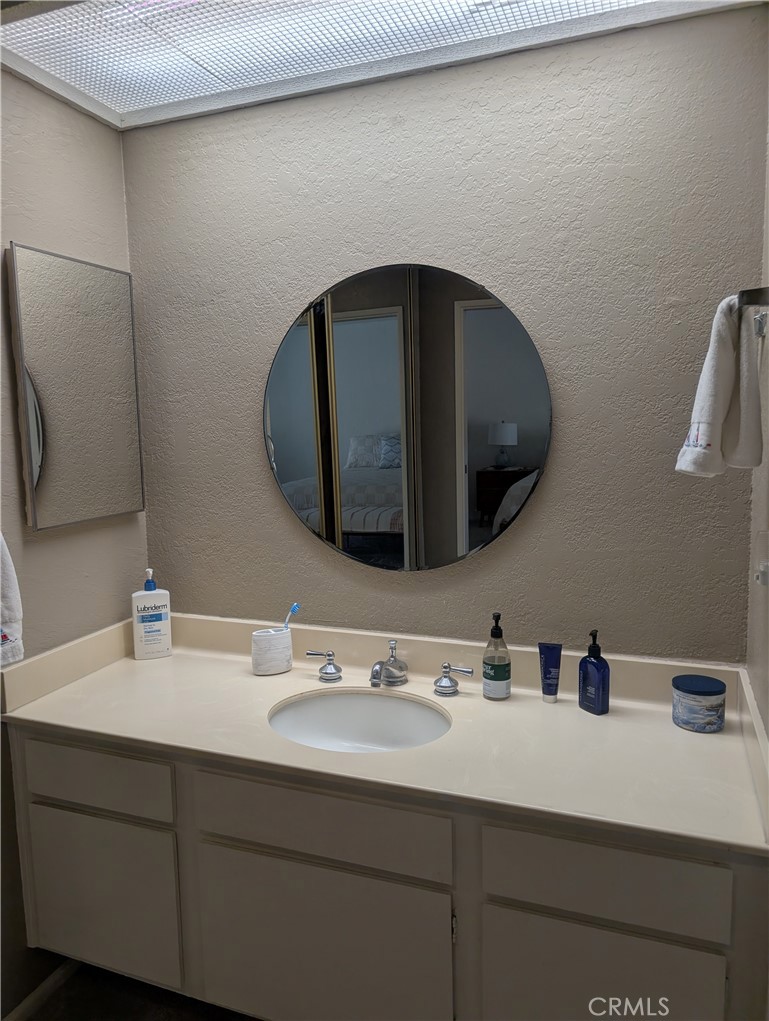 Primary bathroom - 2914 Camino Capistrano, San Clemente CA 92672 - photo 12
