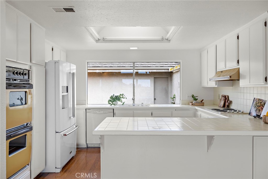 315 Calle Fiesta, San Clemente CA 92672 - photo 12