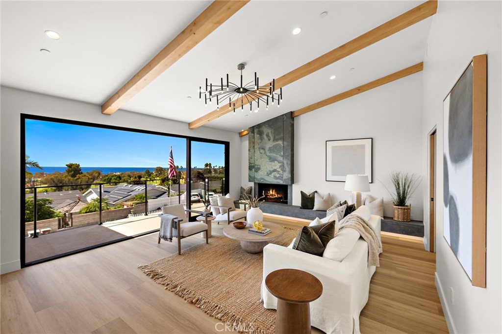 Living Room - 318 Avenida Costanso, San Clemente CA 92672 - photo 15