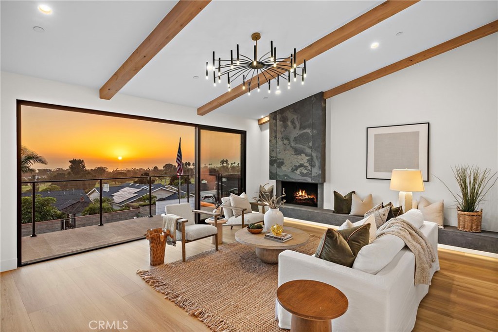 Living Room - 318 Avenida Costanso, San Clemente CA 92672 - photo 16