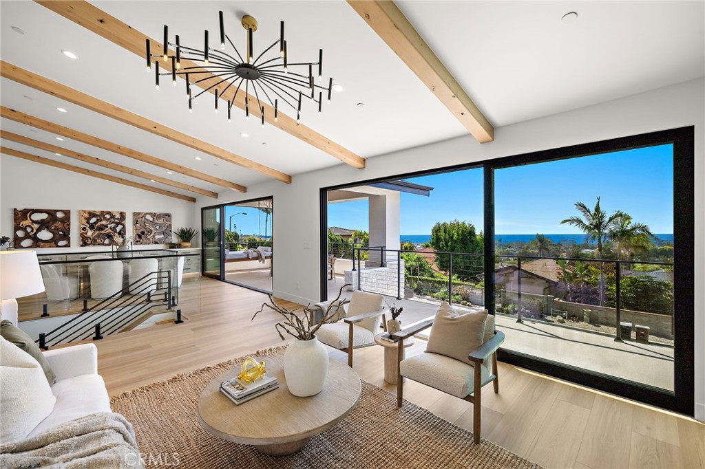 Living Room - 318 Avenida Costanso, San Clemente CA 92672 - photo 17