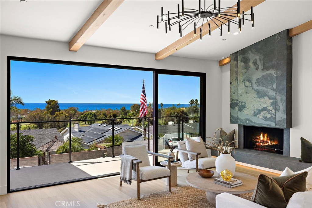 Living Room - 318 Avenida Costanso, San Clemente CA 92672 - photo 18