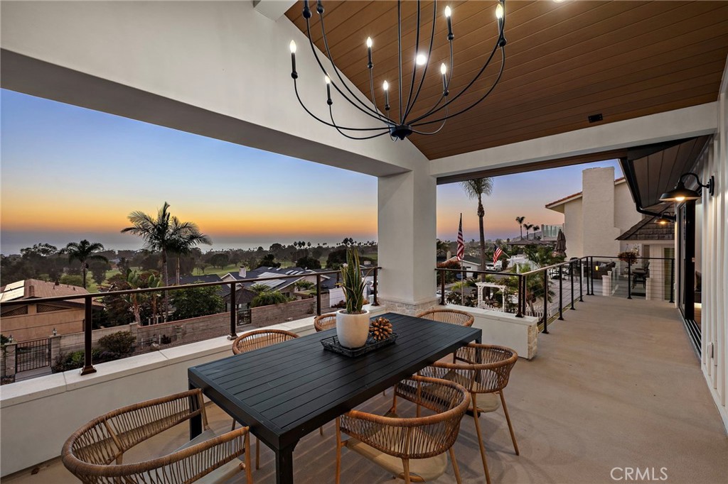 West facing covered patio & deck space - 318 Avenida Costanso, San Clemente CA 92672 - photo 30