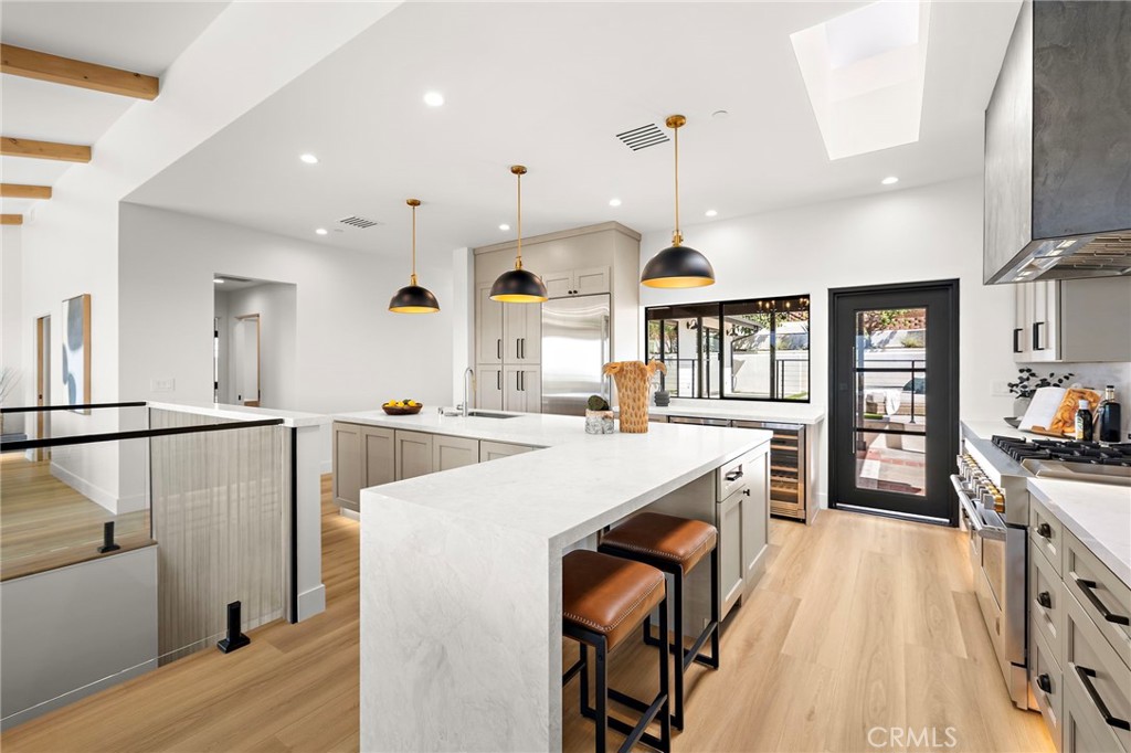 Kitchen - 318 Avenida Costanso, San Clemente CA 92672 - photo 31