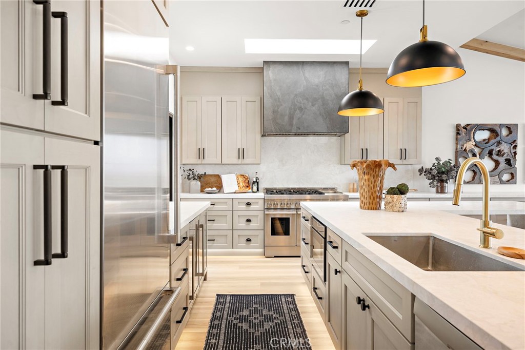Kitchen - 318 Avenida Costanso, San Clemente CA 92672 - photo 34