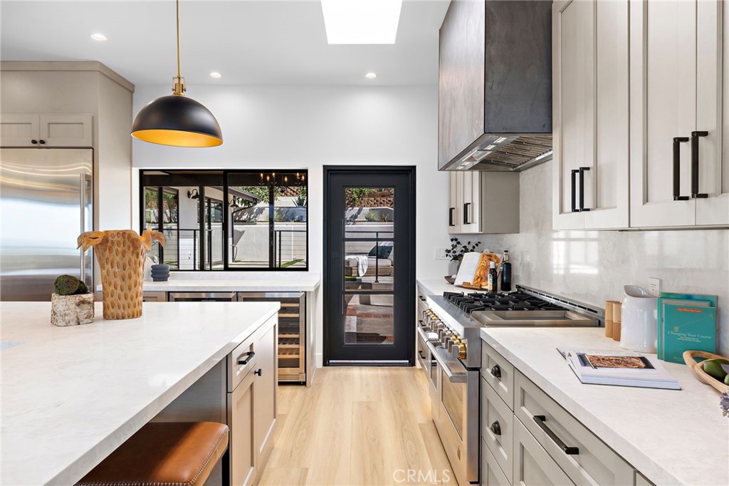 Kitchen - 318 Avenida Costanso, San Clemente CA 92672 - photo 35
