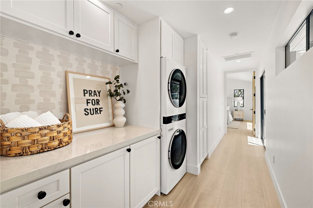 hallway w/ laundry - 318 Avenida Costanso, San Clemente CA 92672 - photo 45