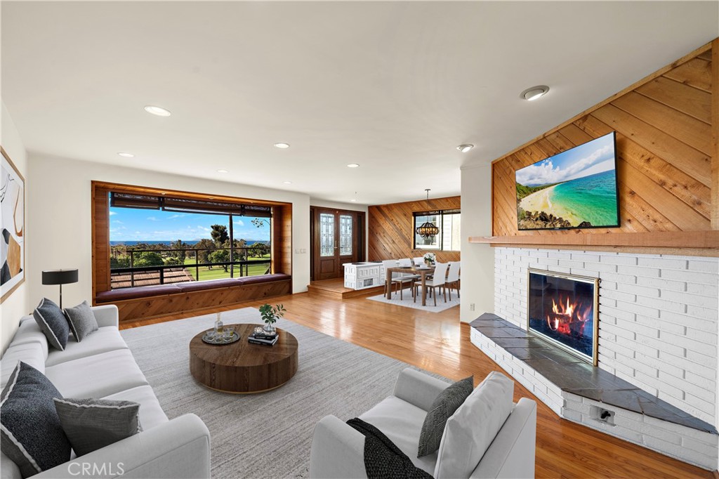 Living/dining rooms with virtual staging. - 318 Avenida Santa Margarita, San Clemente CA 92672 - photo 1