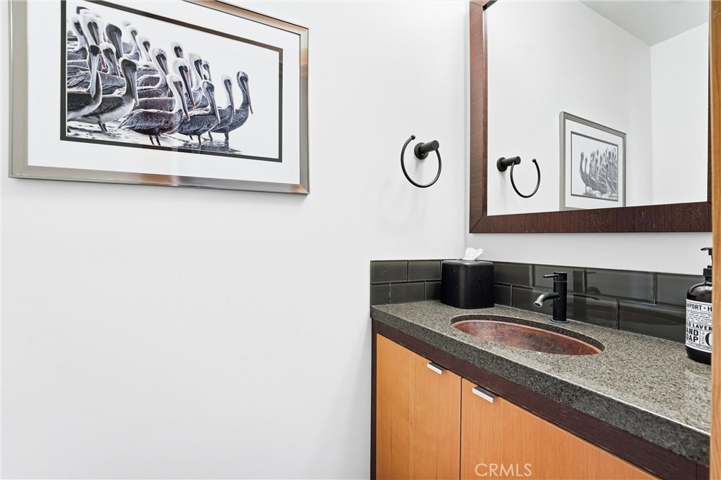 Powder Room - 329 Boca Del Canon, San Clemente CA 92672 - photo 17