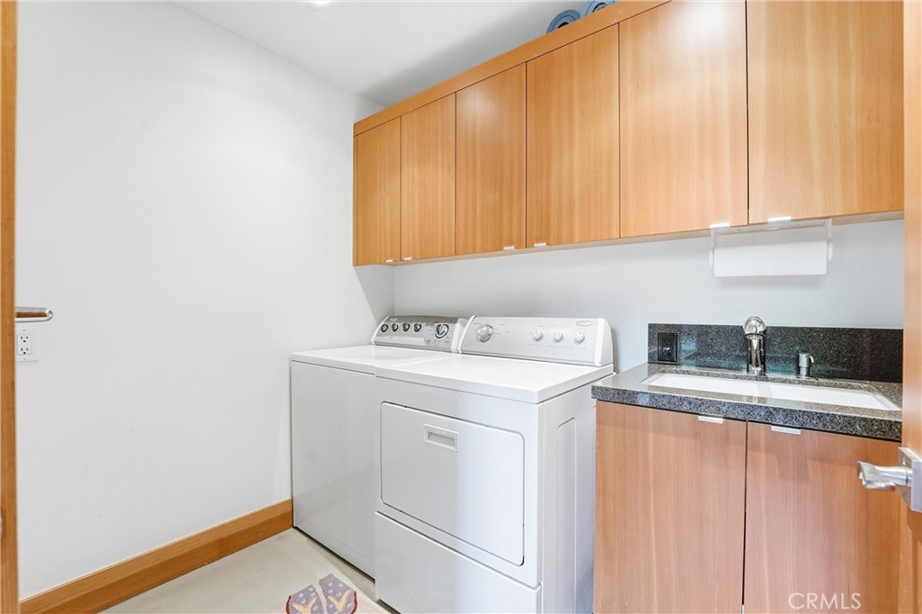 Laundry adjacent to Flex Space - 329 Boca Del Canon, San Clemente CA 92672 - photo 22