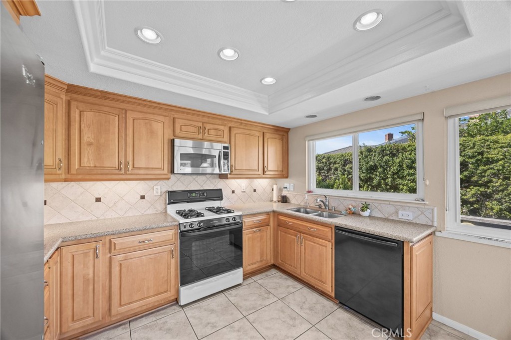 Kitchen - 3333 Paseo Halcon, San Clemente CA 92672 - photo 15
