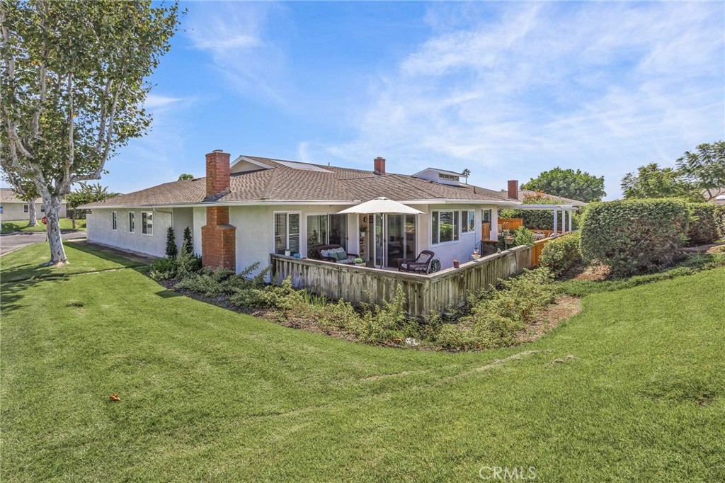 Patio with surrounding grass - 3333 Paseo Halcon, San Clemente CA 92672 - photo 36