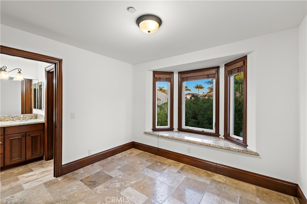 3811 Vista Blanca, San Clemente CA 92672 - photo 17