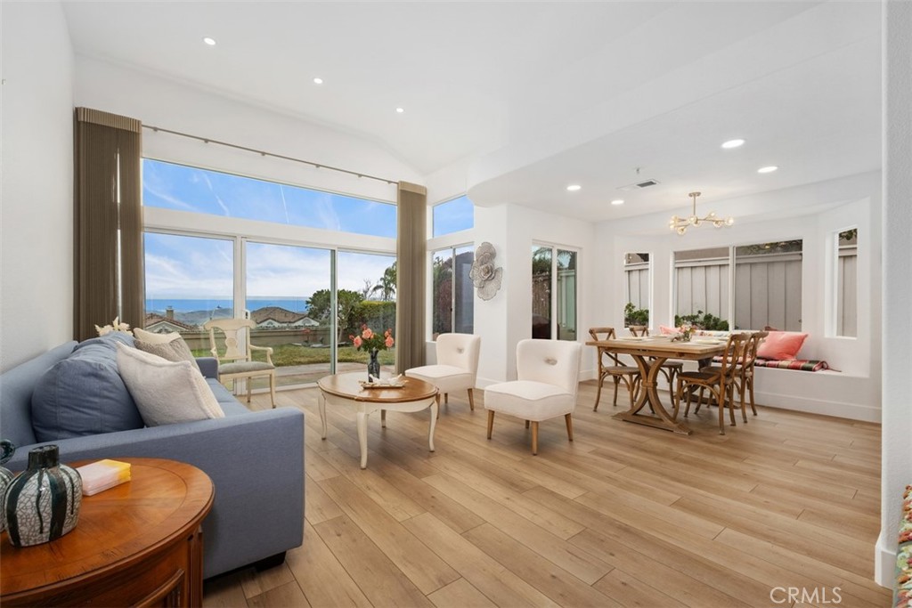 Living room - 40 Camino Katia, San Clemente CA 92672 - photo 7