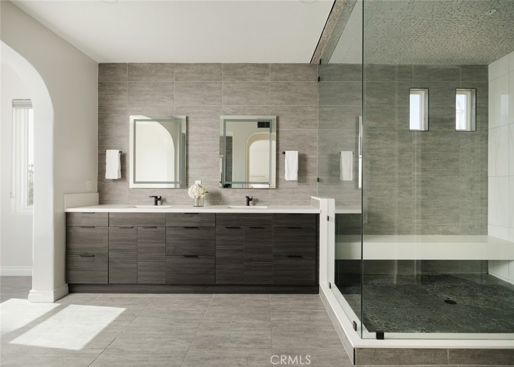 Upstairs Primary Bath - 400 Camino Bandera, San Clemente CA 92673 - photo 28