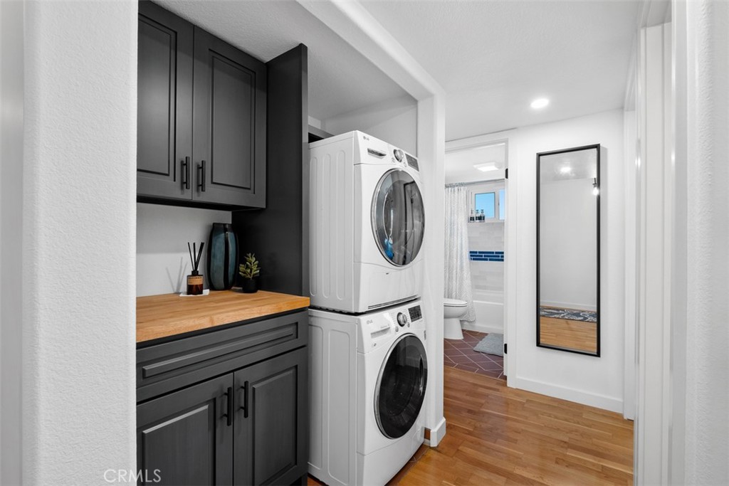 Inside Laundry - 409 Arenoso Lane 12, San Clemente CA 92672 - photo 25