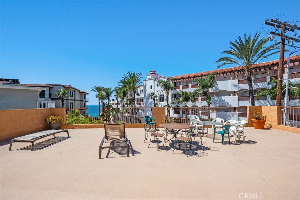 Sun deck at property - 409 Arenoso Lane 12, San Clemente CA 92672 - photo 27