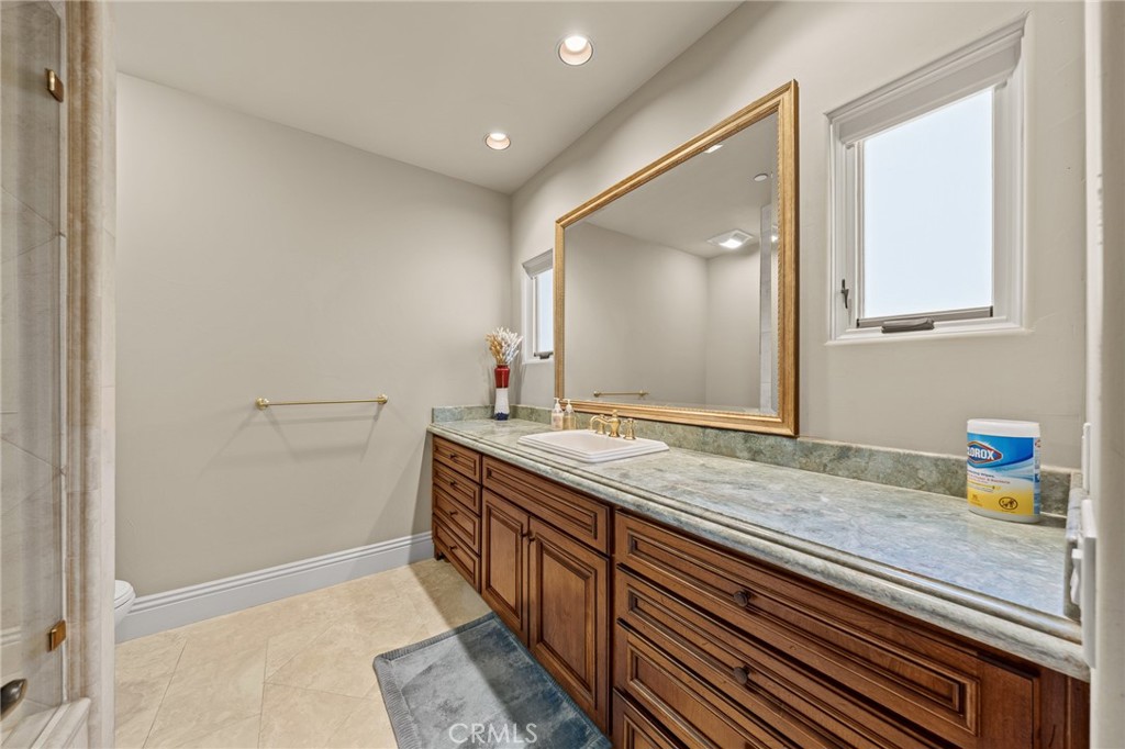 Private En-Suite Bath for the 3rd Bedroom Suite - 41 Marbella, San Clemente CA 92673 - photo 39