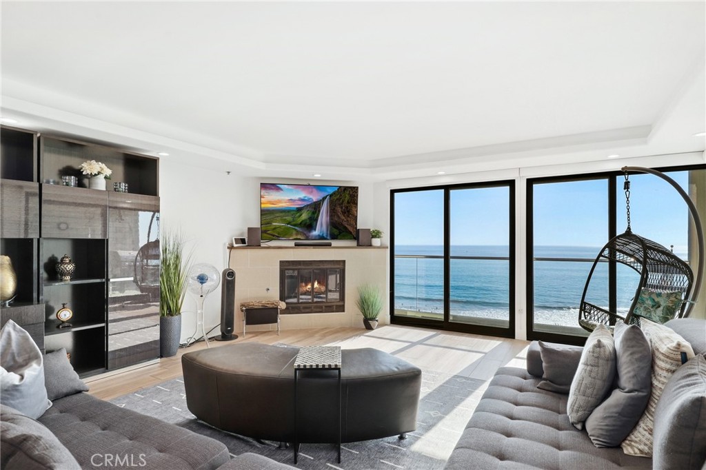 410 Corto Lane E, San Clemente CA 92672 - photo 7