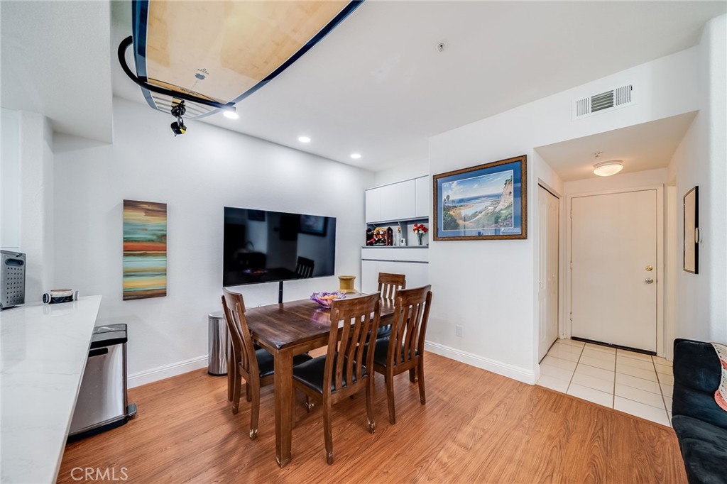 Dining area with built in storage - 423 Via Presa, San Clemente CA 92672 - photo 10