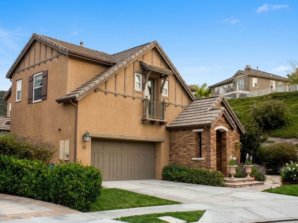 eautifully appointed home on end of cul de sac with canyon views & only one neighbor + 2 car garage with 240 hook up for - 48 Via Adrian, San Clemente CA 92673 - photo 1