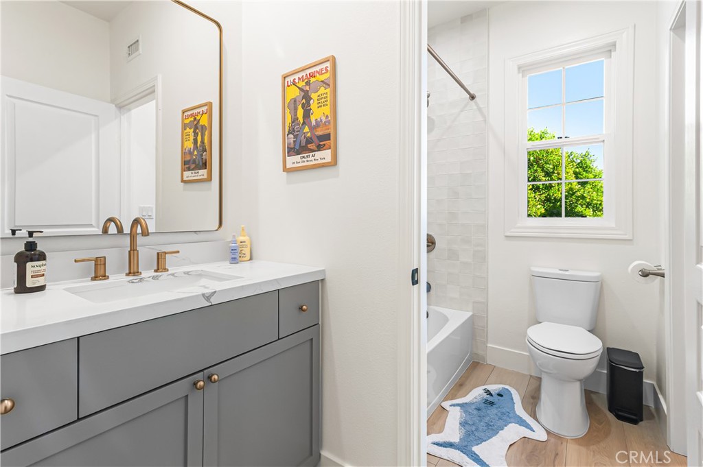 Jack and Jill bathroom - 5 Corte La Cereza, San Clemente CA 92673 - photo 28