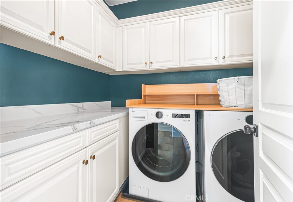 Individual laundry room - 5 Corte La Cereza, San Clemente CA 92673 - photo 31