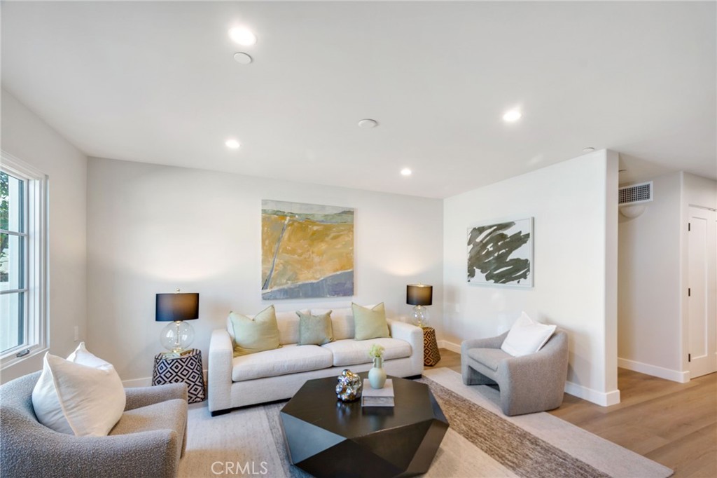 501 Elena Lane B, San Clemente CA 92672 - photo 4