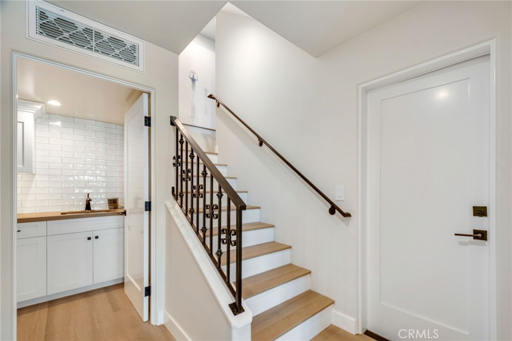 501 Elena Lane B, San Clemente CA 92672 - photo 8
