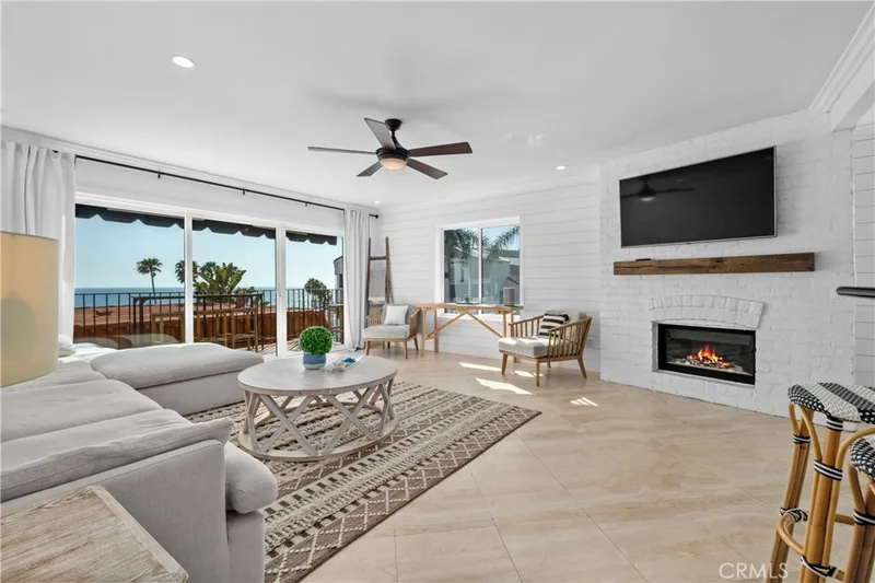 515 Monterey R4, San Clemente