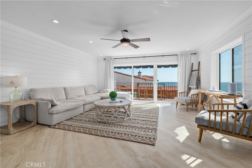 515 Monterey R4, San Clemente CA 92672 - photo 3