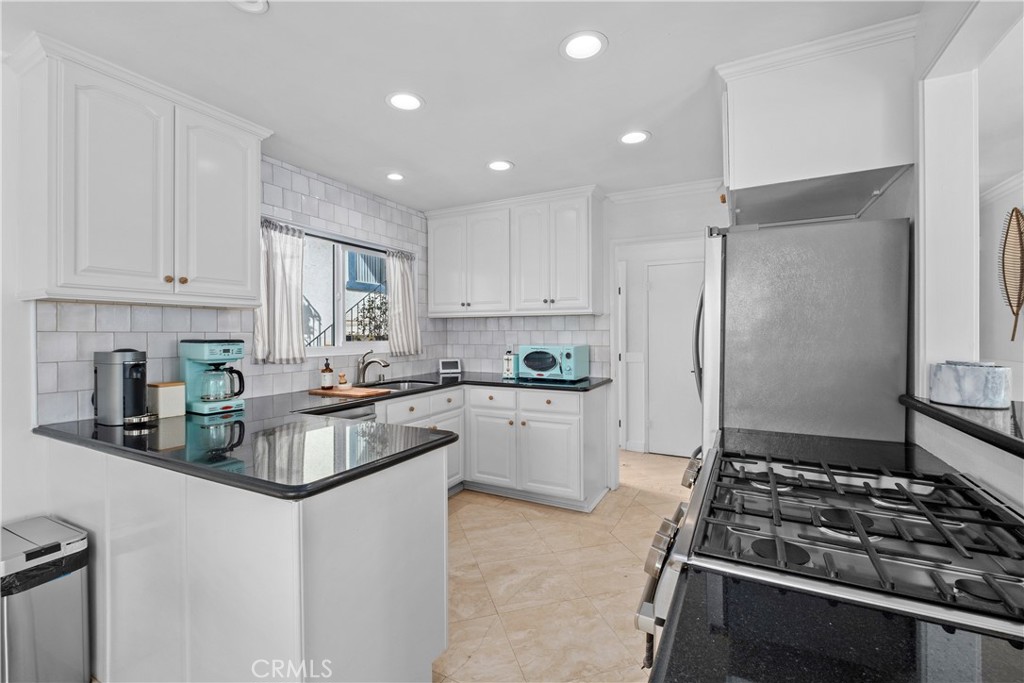 515 Monterey R4, San Clemente CA 92672 - photo 8