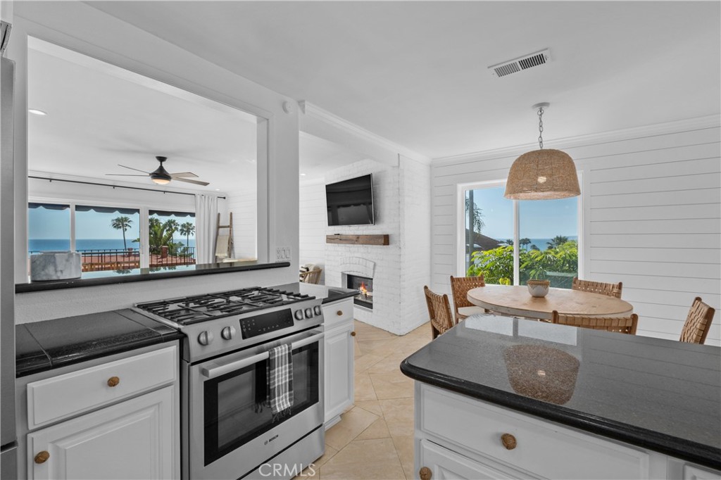 515 Monterey R4, San Clemente CA 92672 - photo 10