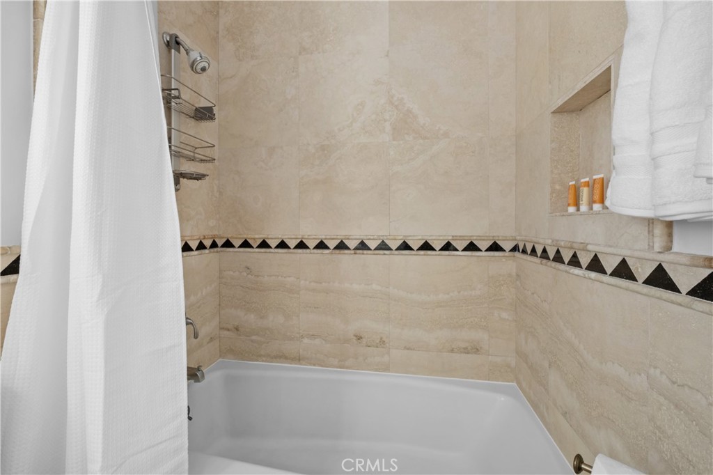 515 Monterey R4, San Clemente CA 92672 - photo 16