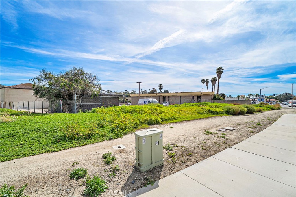 524 E Avenida Pico, San Clemente CA 92672 - photo 8