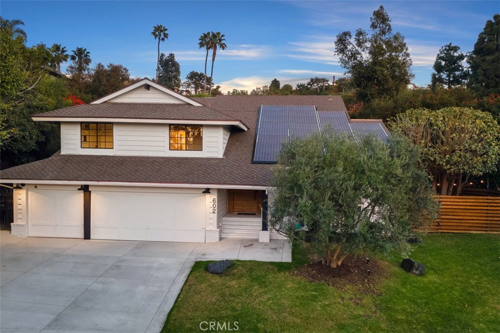 602 Calle Juarez, 3 car garage. New driveway - 602 Calle Juarez, San Clemente CA 92673 - photo 1
