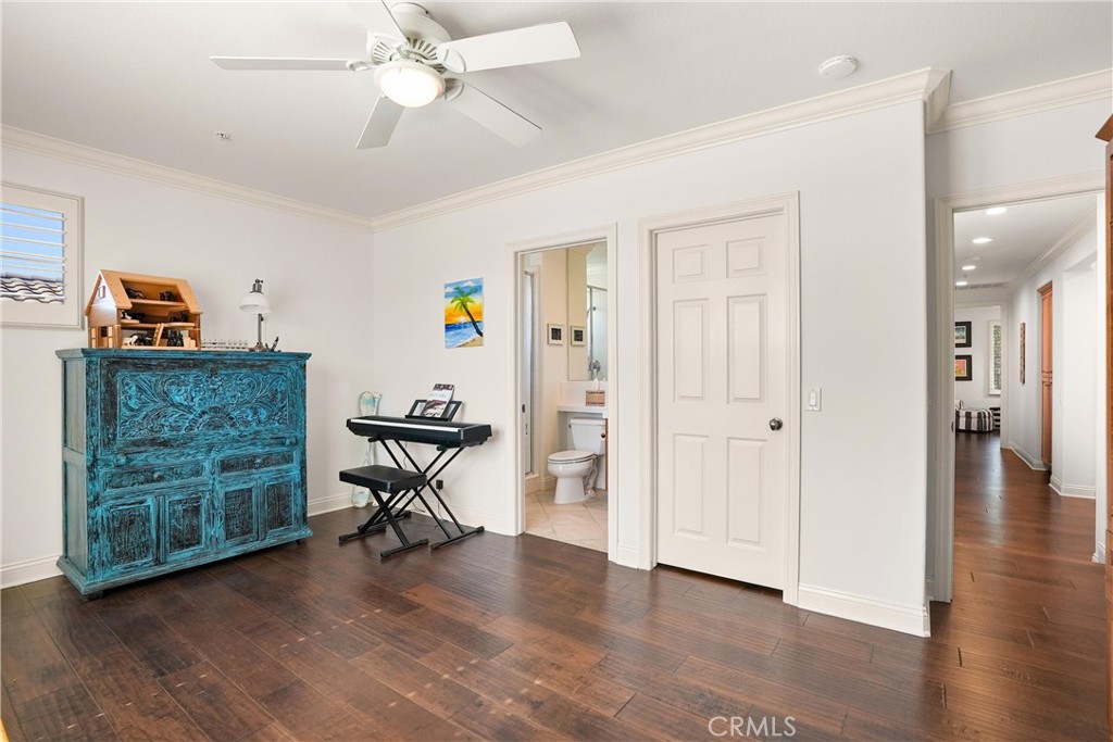 Spacious secondary bedrooms, each with en-suite bathroom and walk in closet. - 6614 Colina Puesta, San Clemente CA 92673 - photo 31