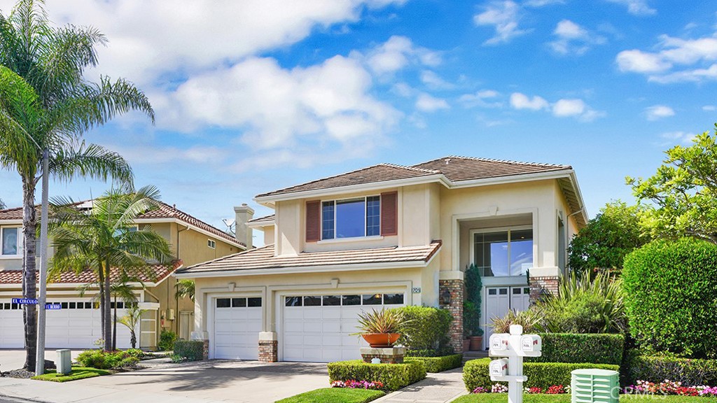 701 El Berro is a detached SFR in the Harbor Ridge tract of Rancho San Clemente. - 701 El Berro, San Clemente CA 92672 - photo 1