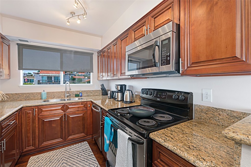 712 Calle Divino, San Clemente CA 92673 - photo 16