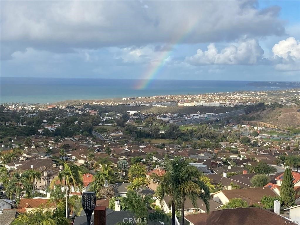 At the end of the rainbow, your luxury vacation home - 723 Avenida Presidio, San Clemente CA 92672 - photo 1