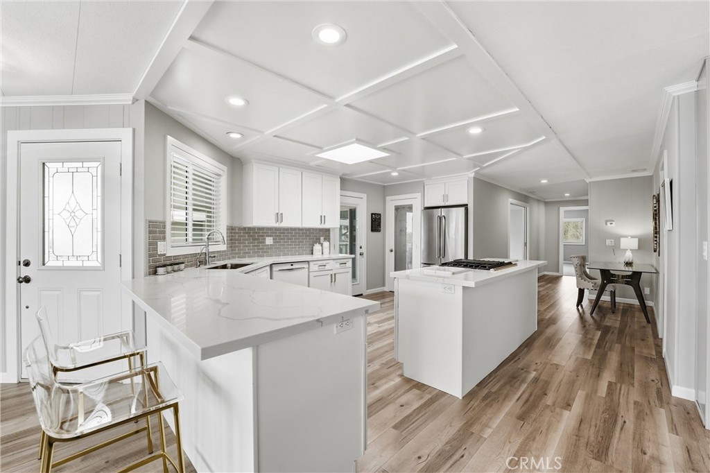 74 Mira Adelante, San Clemente CA 92673 - photo 8