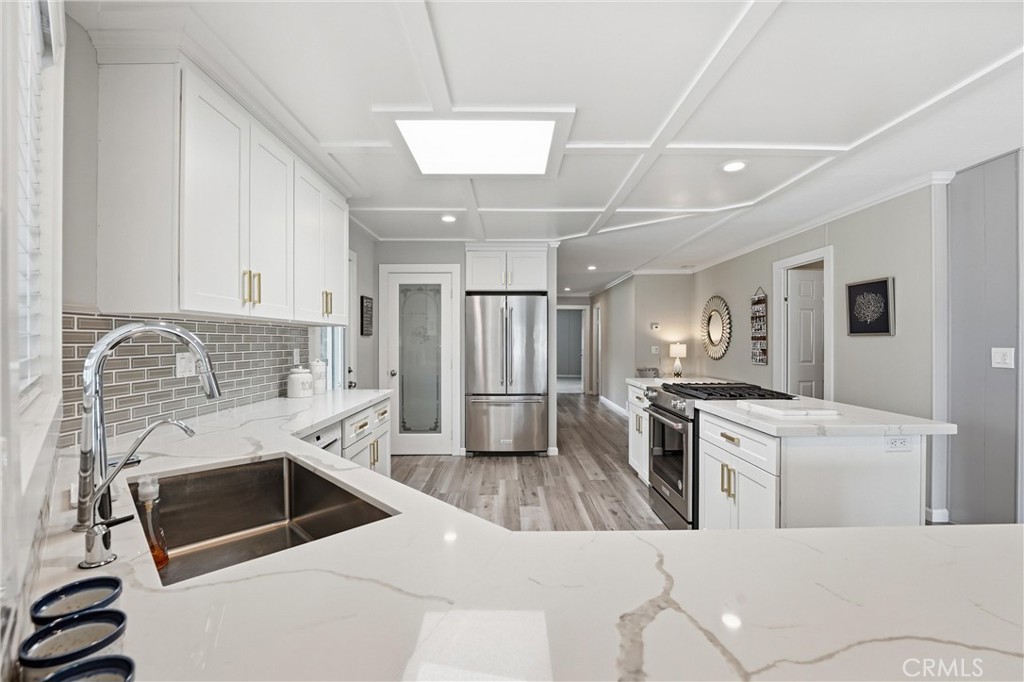 74 Mira Adelante, San Clemente CA 92673 - photo 9