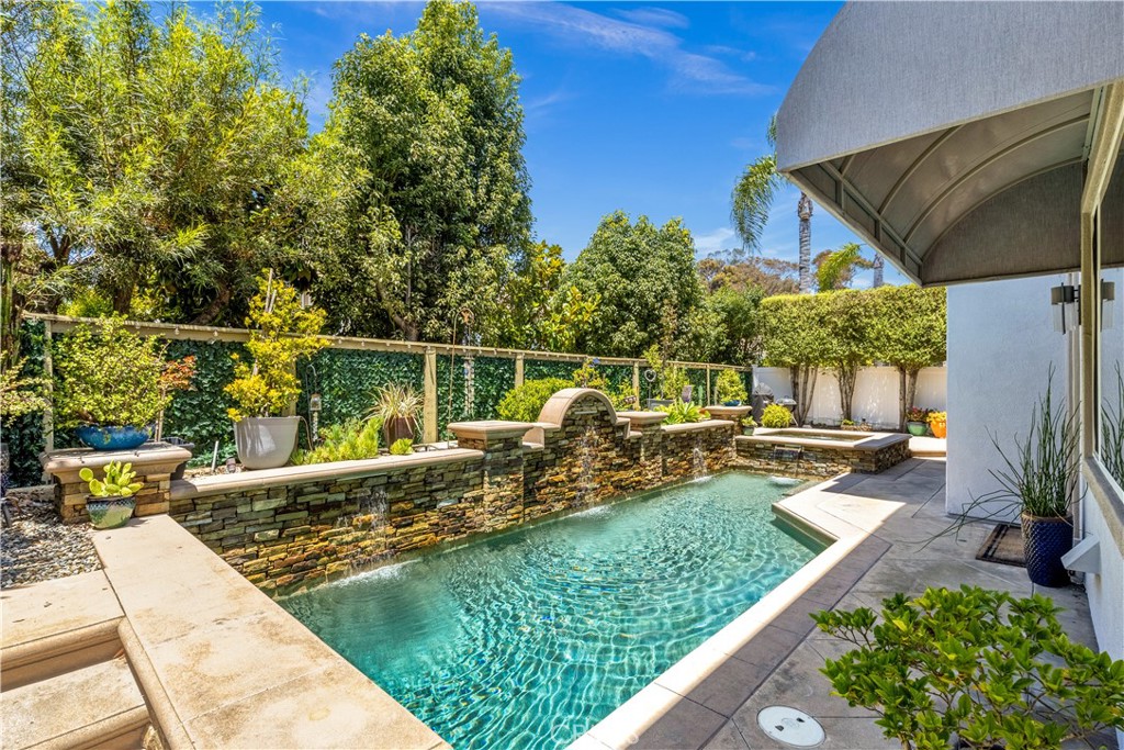 805 Futura, San Clemente CA 92672 - photo 2
