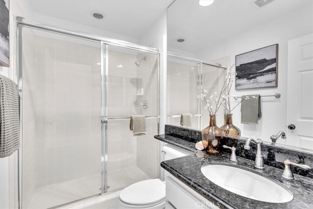 Downstairs full bathroom - 808 Carnaros, San Clemente CA 92672 - photo 19