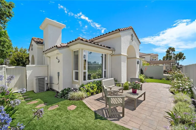 82 Avenida Cristal, San Clemente, CA 92673